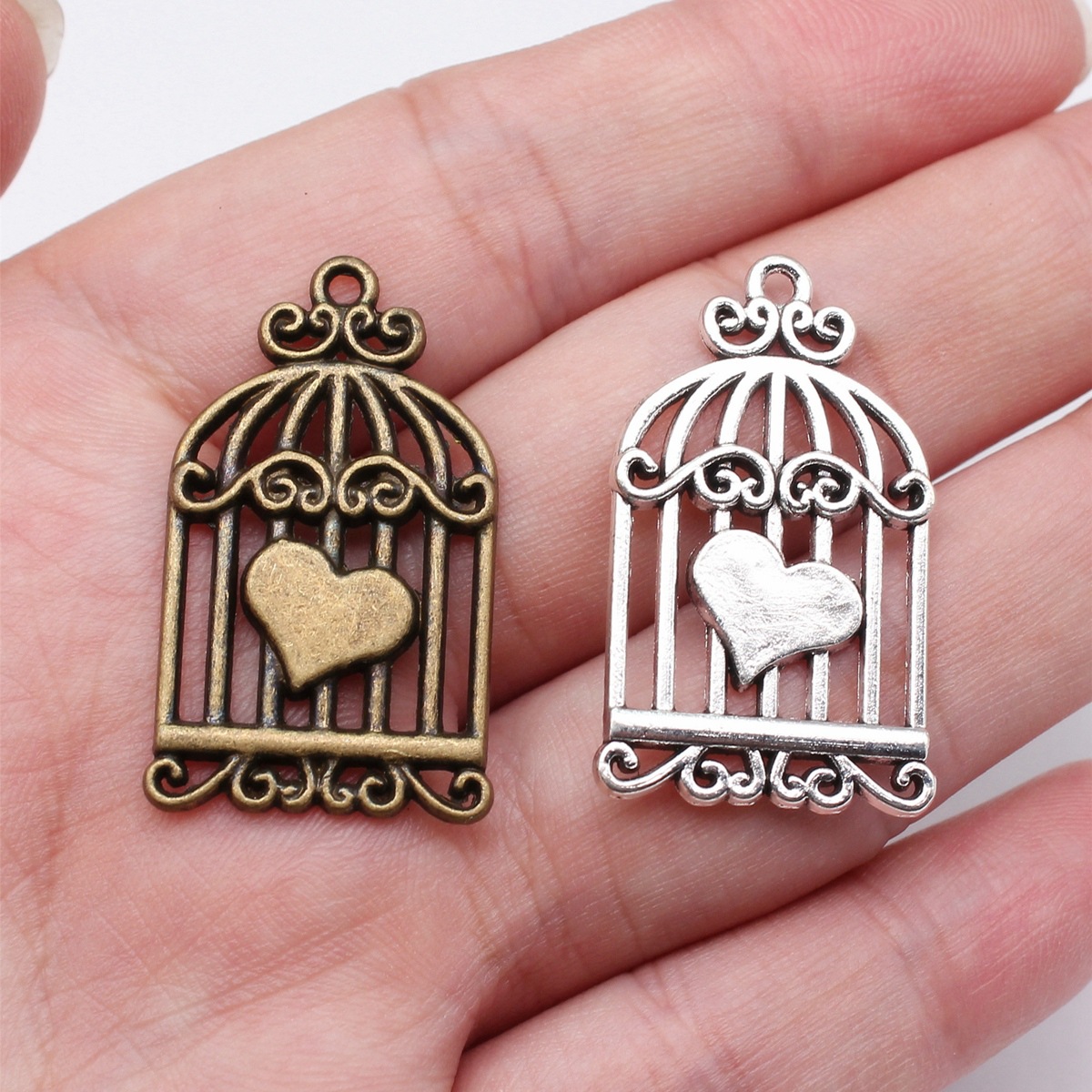 Retro Bird Charms Swallow Nest - Bird Cage Parrot ulasan dan harga